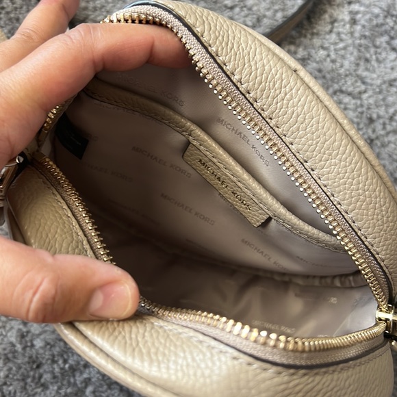 Michael Kors Round Purse - Picture 5 of 6